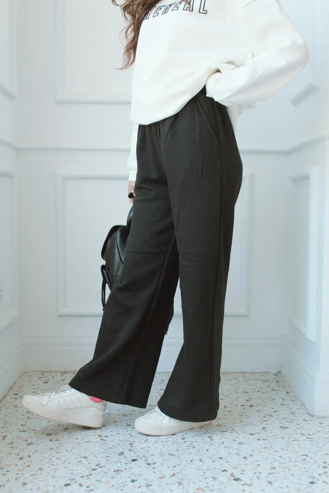 Black Wide-Leg Fleece Trouser
