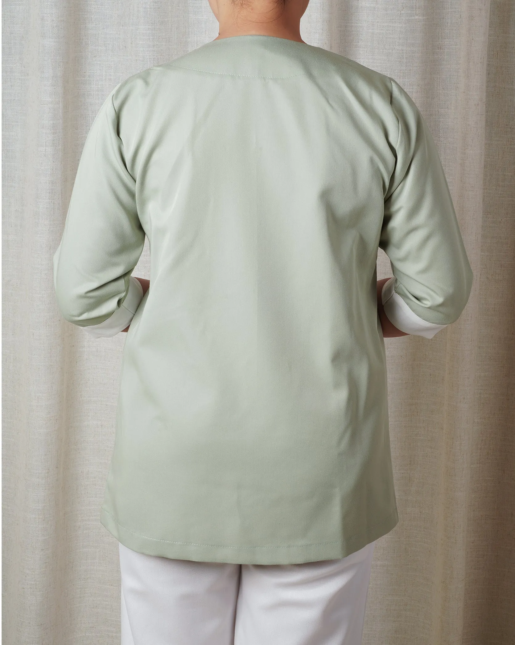 Simple Chic | Button Line | Tiffani