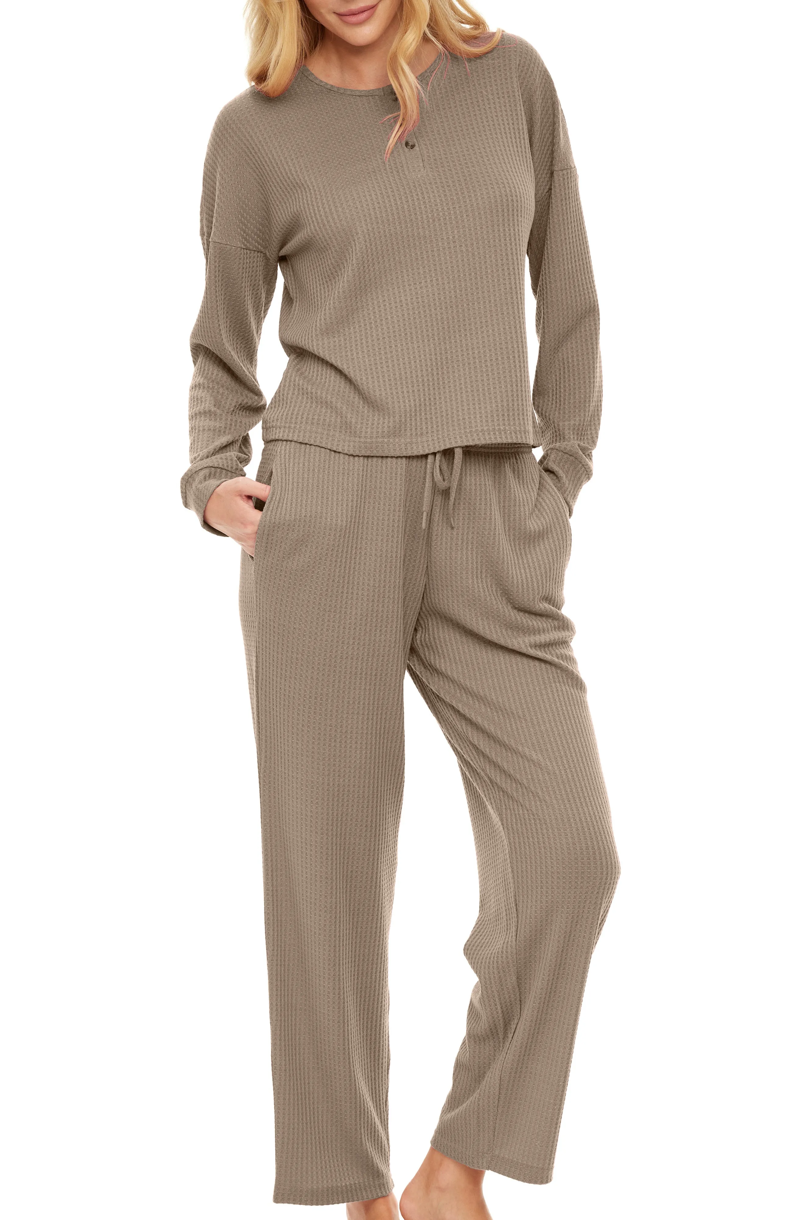 Women's Knit Pajamas Set with Pockets, Drop Shoulder Sleepshirt and Pajama Pants