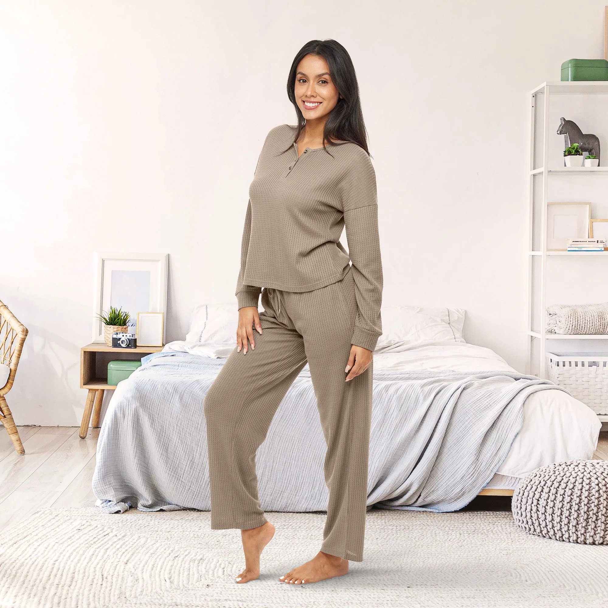 Women's Knit Pajamas Set with Pockets, Drop Shoulder Sleepshirt and Pajama Pants